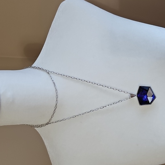 Fuzion Pendant - Picture 5 of 5